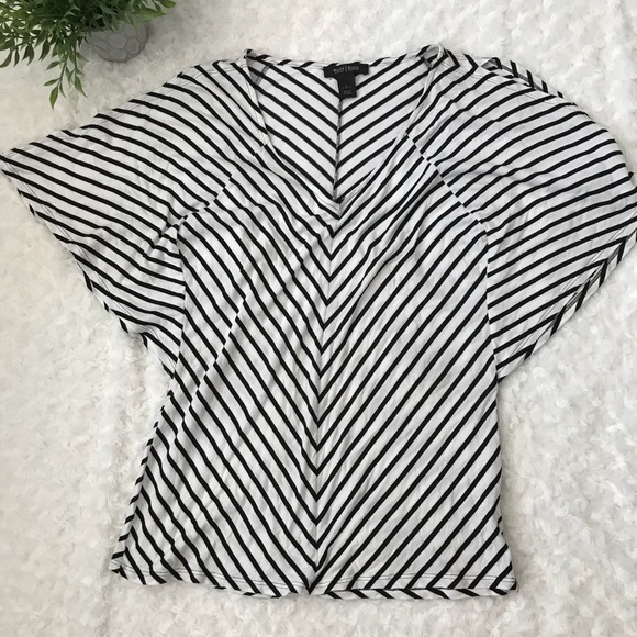 White House Black Market Tops - 🖤 WHBM cold shoulder TOP 🖤